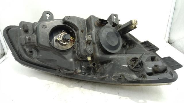 7701064132 RENAULT Faro izquierdo  comprar en Jaén