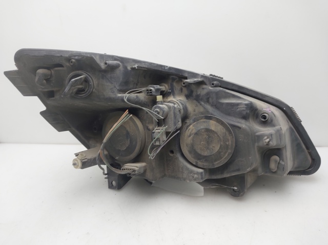 7701064132 RENAULT Faro izquierdo  comprar en Oviedo