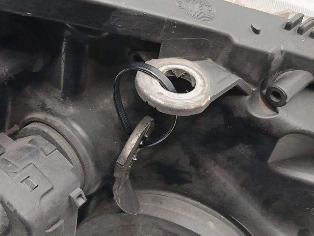 7701064132 RENAULT Faro izquierdo  disponible Alicante