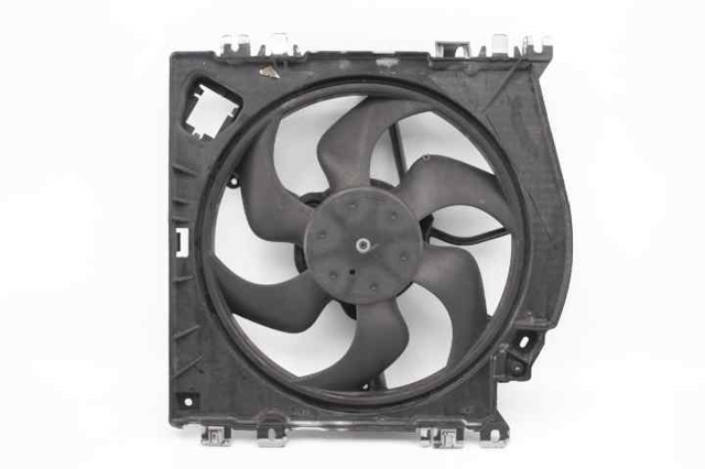RENAULT 7701068310 Ventilador del motor  en stock Salamanca