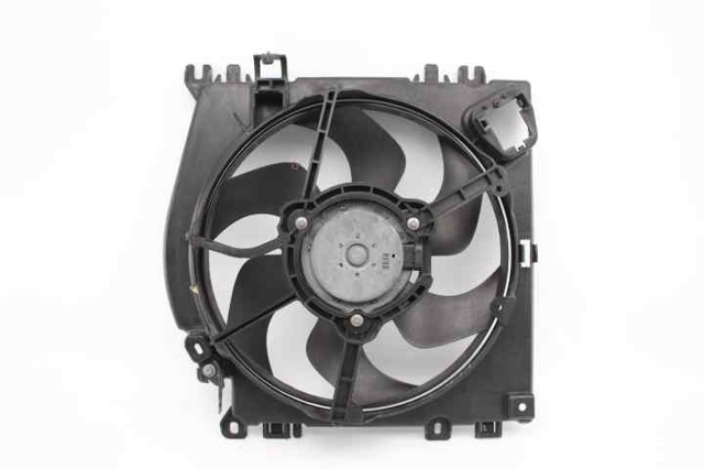 7701068310 Ventilador eléctrico de refrigeración completo (motor y hélice)  disponible Málaga