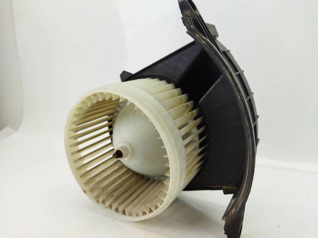 Motor eléctrico, ventilador habitáculo 7701068992 Renault (RVI)