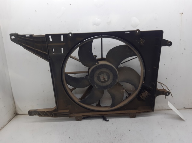 RENAULT 7701070217 Ventilador eléctrico de refrigeración completo (motor y hélice)  disponible Valladolid