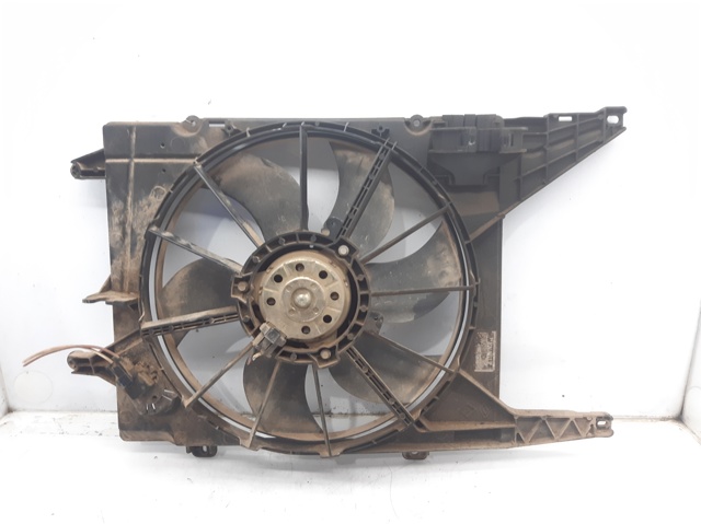 7701070217 RENAULT Ventilador eléctrico de refrigeración completo (motor y hélice)  disponible Vigo