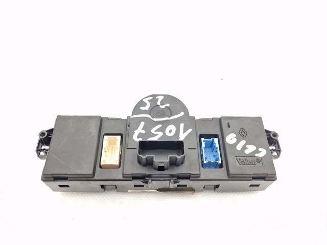 RENAULT 7701070473 Unidad de control aire acondicionado  en stock Salamanca