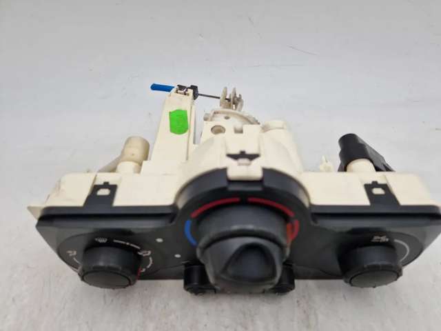 RENAULT 7701070473 Unidad de control aire acondicionado  en stock Terrassa