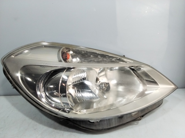 Faro derecho 7701070494 Renault (RVI)