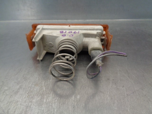 RENAULT 7701203558 Luz intermitente en el parachoques  disponible Lugo