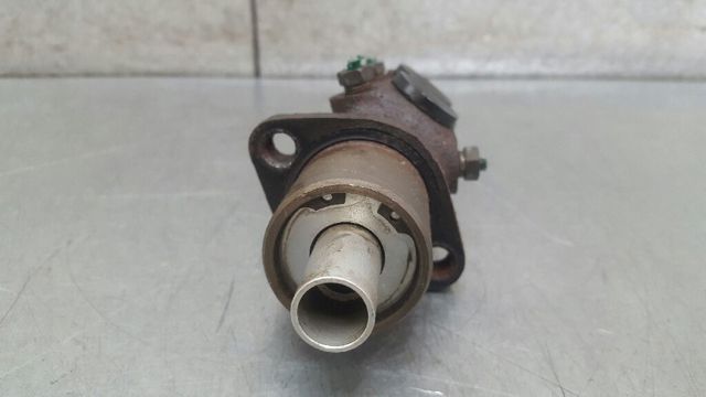 Cilindro principal de freno 7701204605 RENAULT