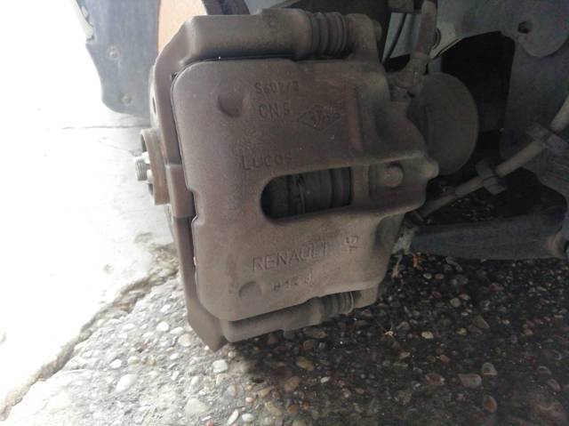 Pinza de freno delantera derecha 7701205833 Renault (RVI)