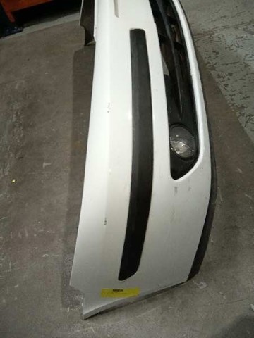 7701206433 RENAULT Paragolpes  en stock Córdoba