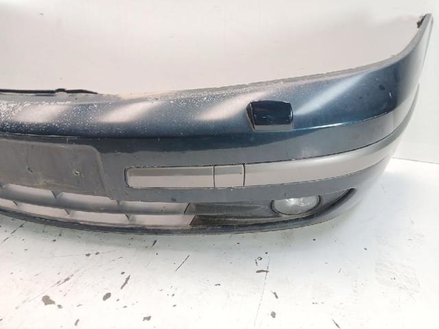 7701206433 RENAULT Parachoques delantero  disponible Ourense