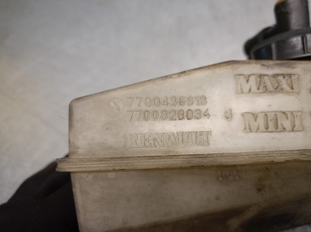 RENAULT 7701206792 Cilindro principal de freno  disponible Valladolid