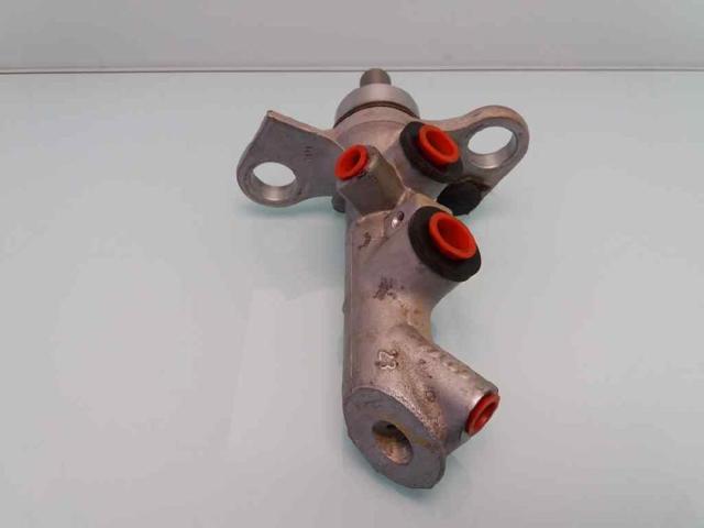 7701207697 RENAULT Cilindro maestro de frenos  en stock Gandía