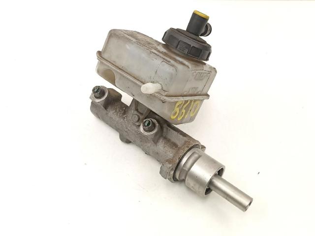 Cilindro principal de frenos 7701208176 RENAULT