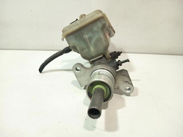 7701210057 RENAULT Cilindro maestro de frenos comprar Madrid
