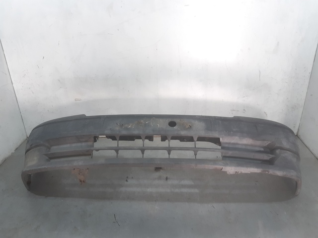 Parachoques delantero 7701466495 Renault (RVI)