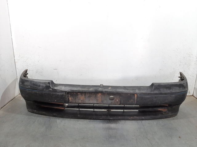 Parachoques delantero 7701466495 Renault (RVI)