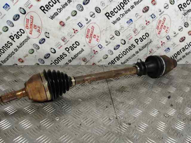 Árbol de transmisión delantero 7701468452 Renault (RVI)