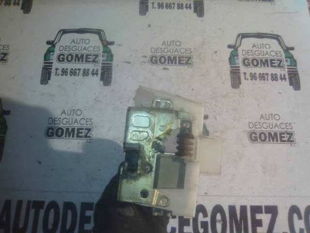 RENAULT 7701469180 Cerradura de puerta delantera izquierda  disponible Valladolid
