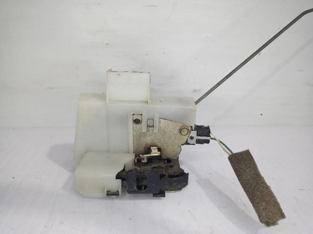 7701469181 RENAULT Cerradura de puerta delantera derecha  en stock Córdoba