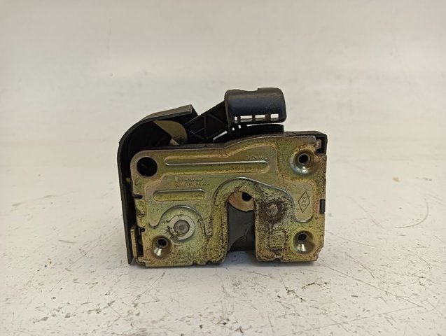 RENAULT 7701469181 Cerradura de puerta delantera derecha  disponible Valladolid
