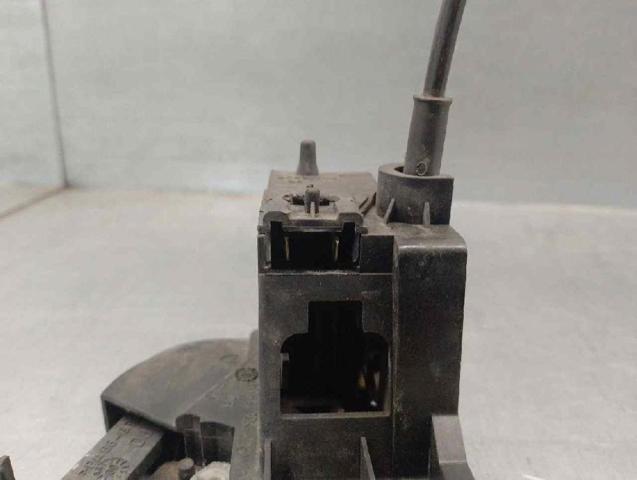 7701469181 RENAULT Cerradura de puerta delantera derecha comprar Alcalá