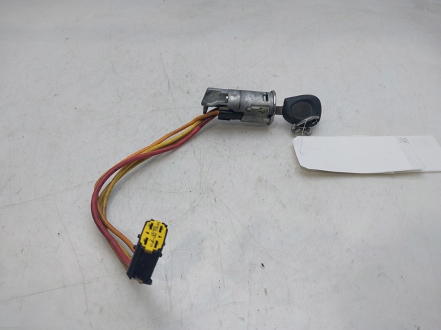 Bombín de puerta para Renault LOGAN I (KS)