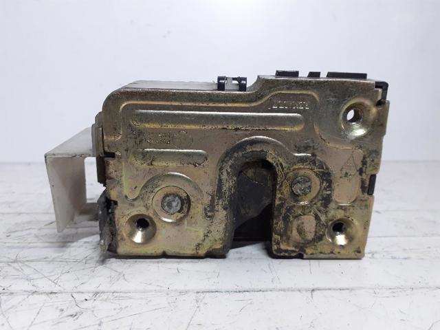 RENAULT 7701469941 Cerradura de la puerta trasera derecha  en stock Terrassa