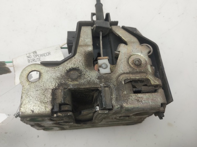 7701469941 Cerradura de la puerta trasera derecha  comprar en Pontevedra