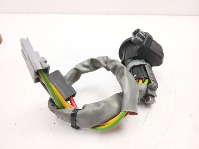 7701470736 RENAULT Bombín de arranque  en stock Gandía