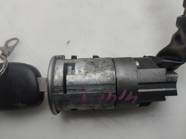 RENAULT 7701470736 Cerradura de encendido  disponible Lugo