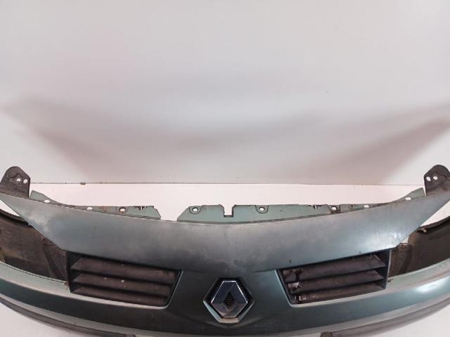 7701474484 RENAULT Parachoques delantero  disponible Vigo