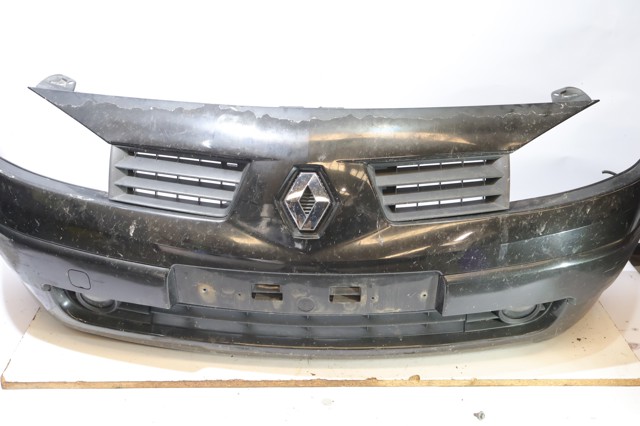 RENAULT 7701474484 Paragolpes  en stock Terrassa