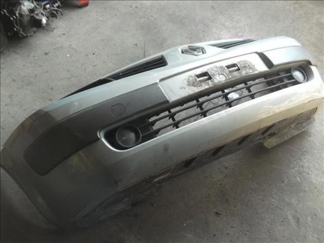 7701474484 RENAULT Parachoques delantero  comprar en Jaén