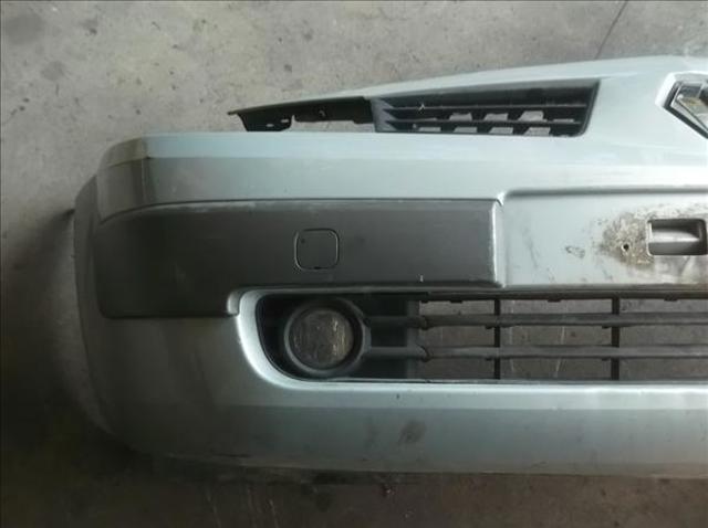 7701474484 RENAULT Parachoques delantero  comprar en Jaén