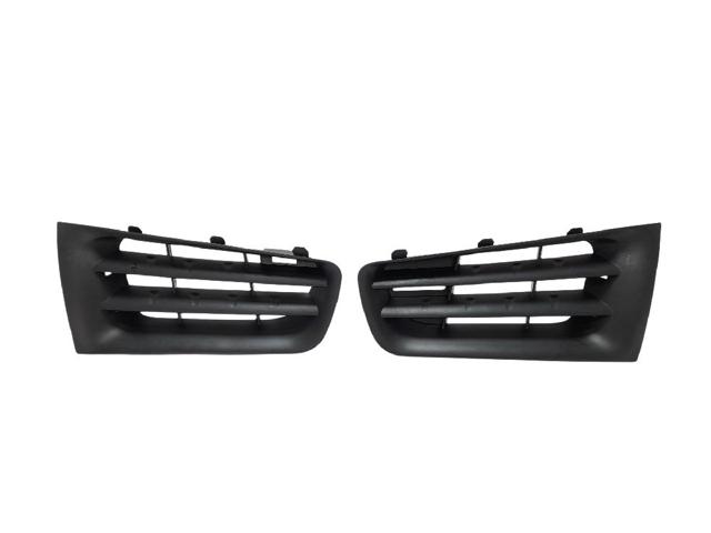 Rejilla de radiador 7701476893 RENAULT