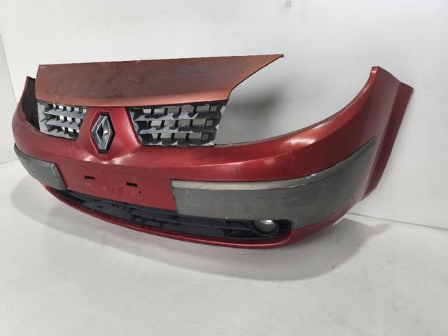 RENAULT 7701477299 Parachoques delantero  disponible Valladolid