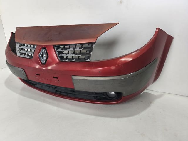 7701477299 RENAULT Parachoques delantero  comprar en Jaén