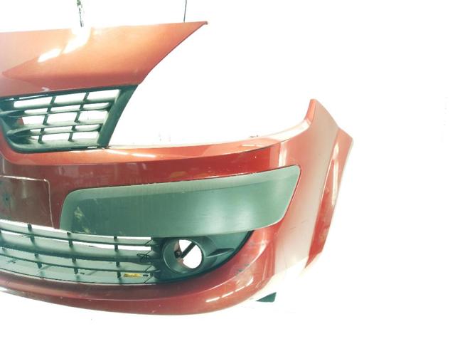 7701477299 RENAULT Paragolpes  en stock Huelva
