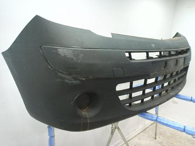 7701478128 RENAULT Parachoques delantero  disponible Vigo