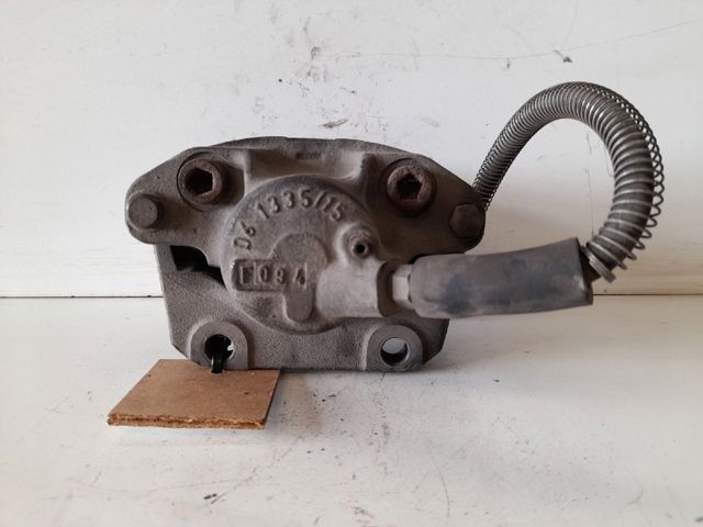 7701499302 RENAULT Pinza de freno delantera derecha  en stock Huelva