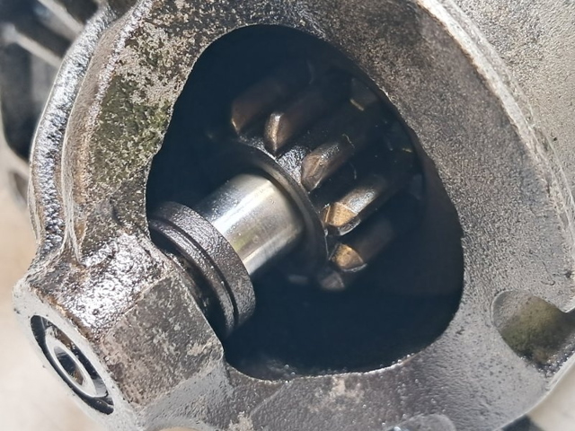 7701499804 Motor de arranque  en stock Granada