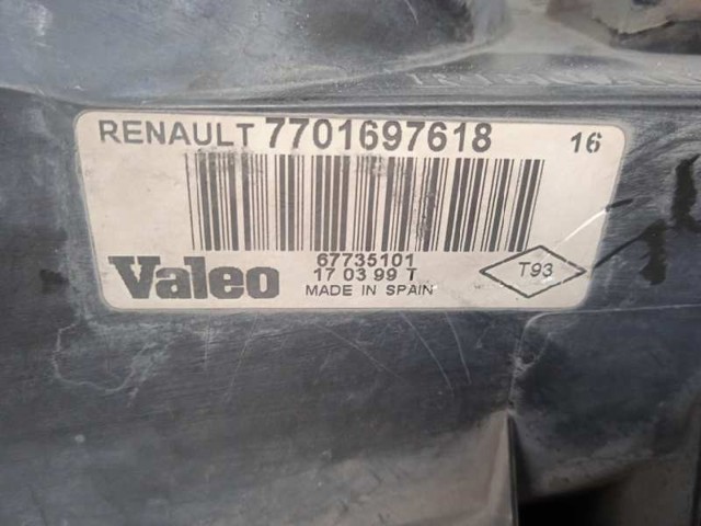 7701697618 Faro derecho  disponible Burgos