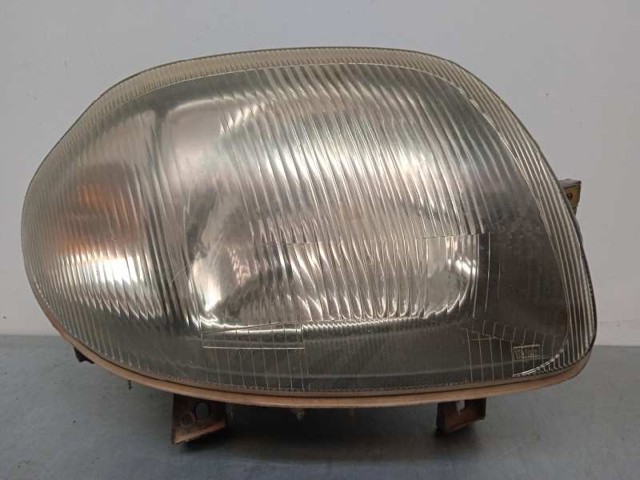 7701697618 Faro derecho  disponible Málaga