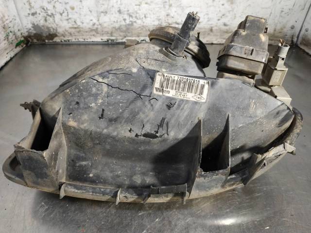 7701697618 RENAULT Faro derecho  comprar en Oviedo