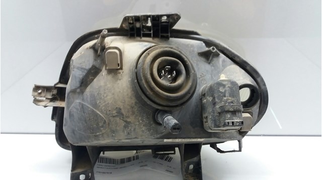RENAULT 7701697618 Faro derecho  comprar en Ponferrada