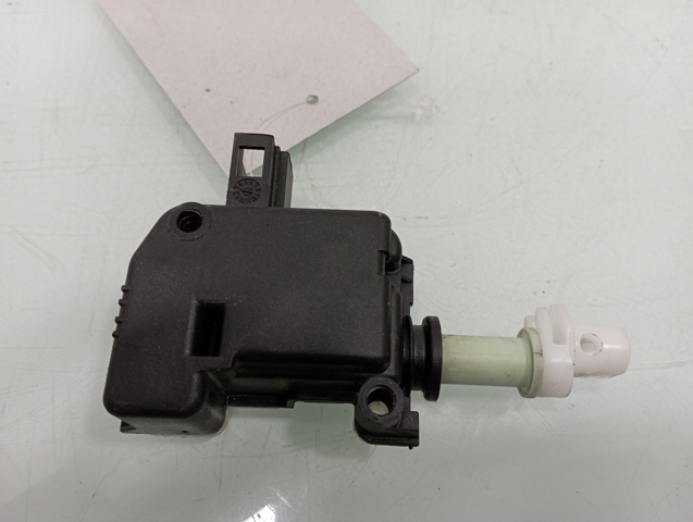 Cerradura, tapa del depósito de gasolina 7703005030 Toyota