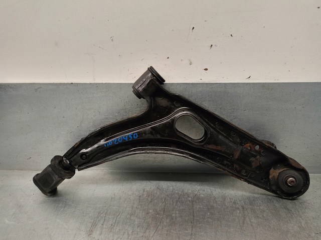 Brazo inferior derecho de la suspensión delantera 7705616 FIAT