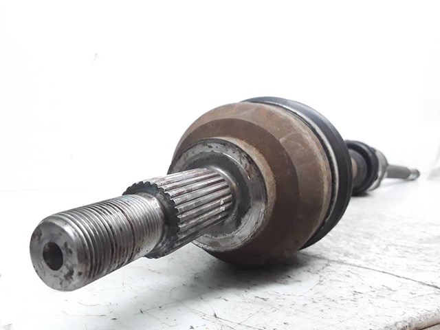 RENAULT 7711135321 Semieje delantero derecho  en stock Valencia